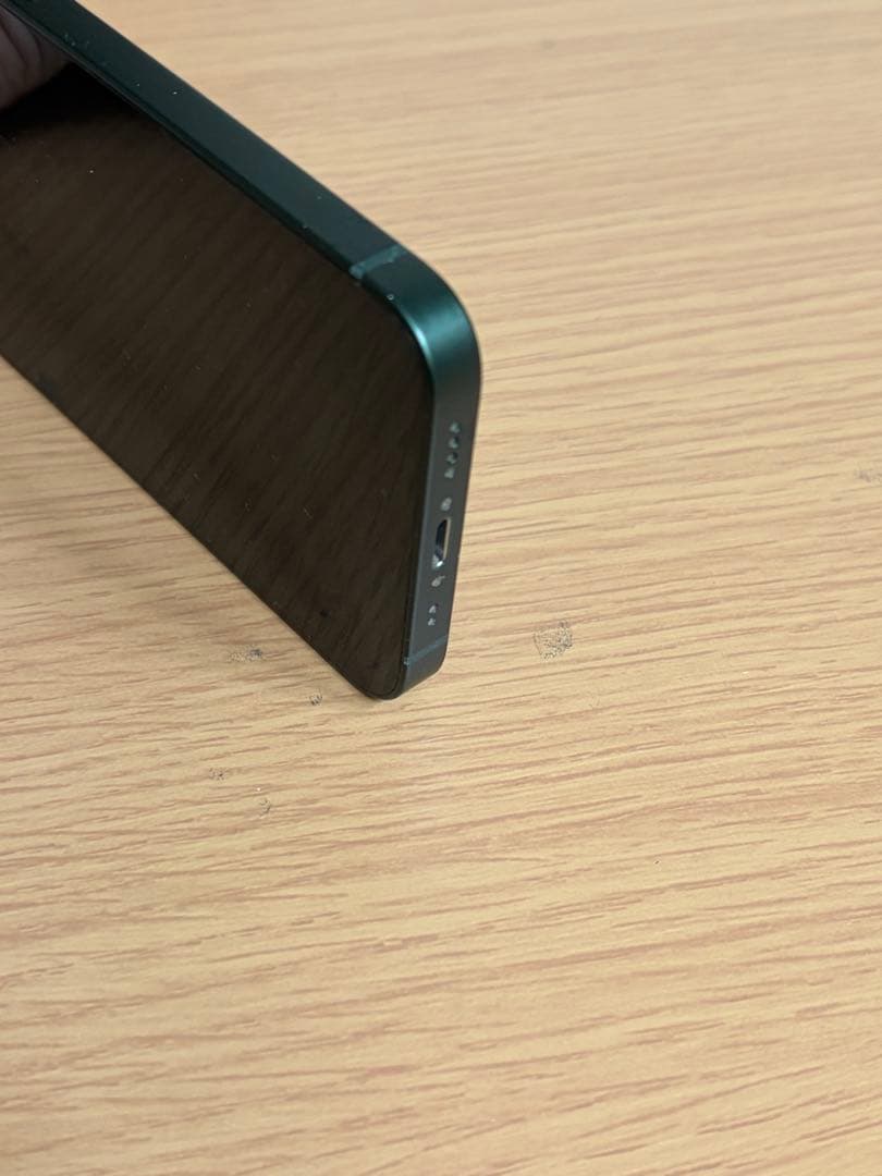 Apple iPhone 13 ミッドナイトグリーン 本体　美品　値下げ可能