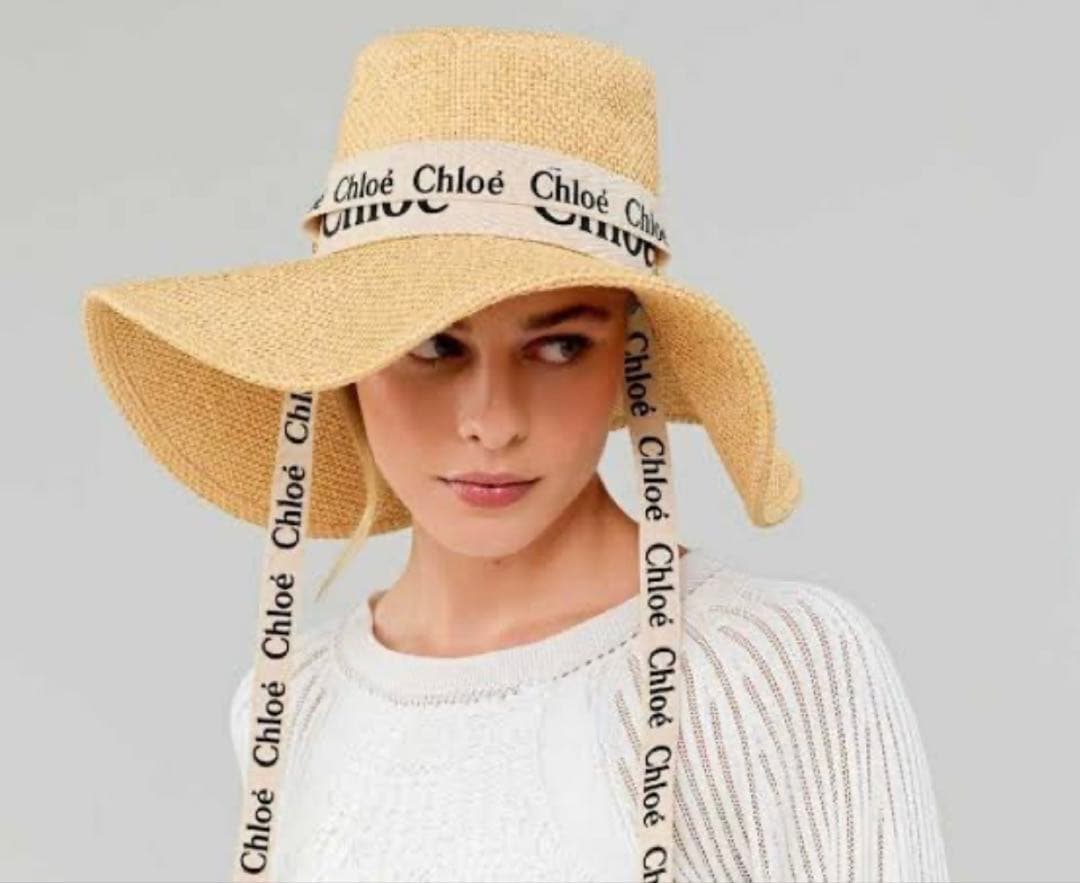 クロエ 【新品未使用】Chloé ロゴ入りベージュ麦わら帽子