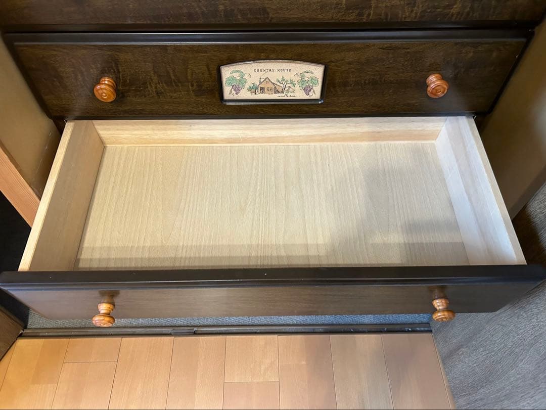 ブラウン木製チェスト 洋服タンス 5段＋引き出し3つ