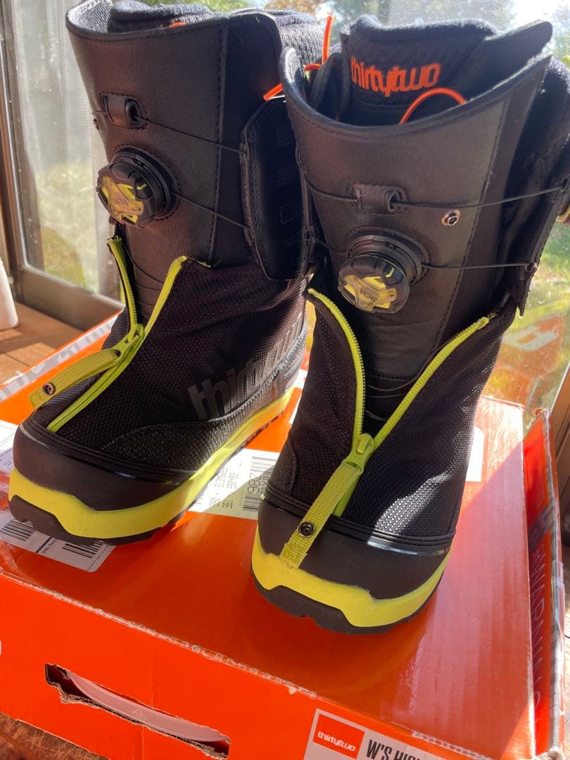 【新品】Thirtytwoレディース　スノーボードブーツ　23.5cm