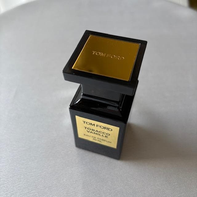 【正規品】トムフォード　タバコバニラ　オードパルファム　スプレィ　50ml　香水