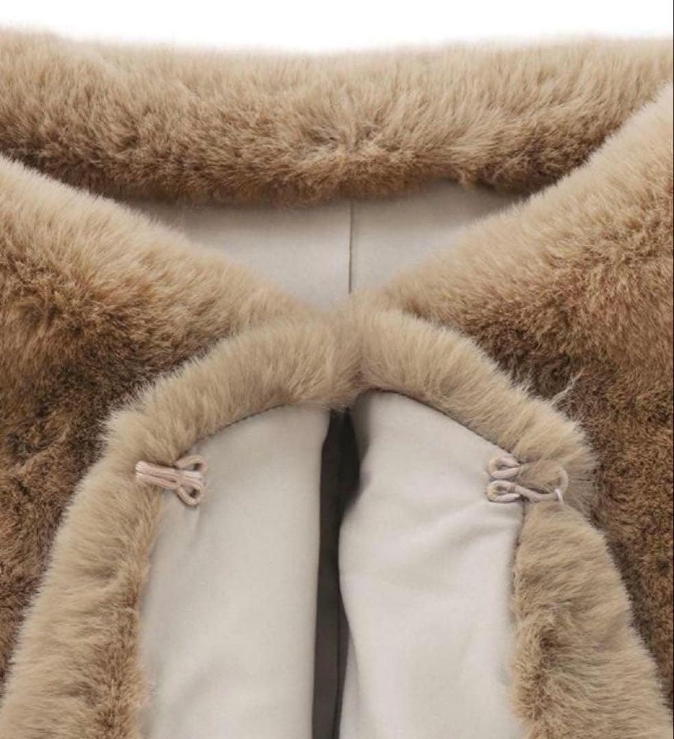 【JENNE】 リッチボリュームファーケープ ベージュ　ほぼ未使用　キャメル