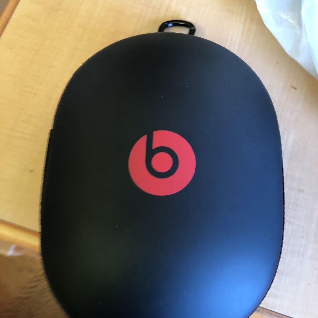 ヘッドホン beats