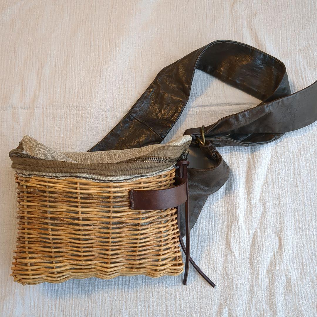 エバゴス　ショルダーバッグ　ボディバッグ