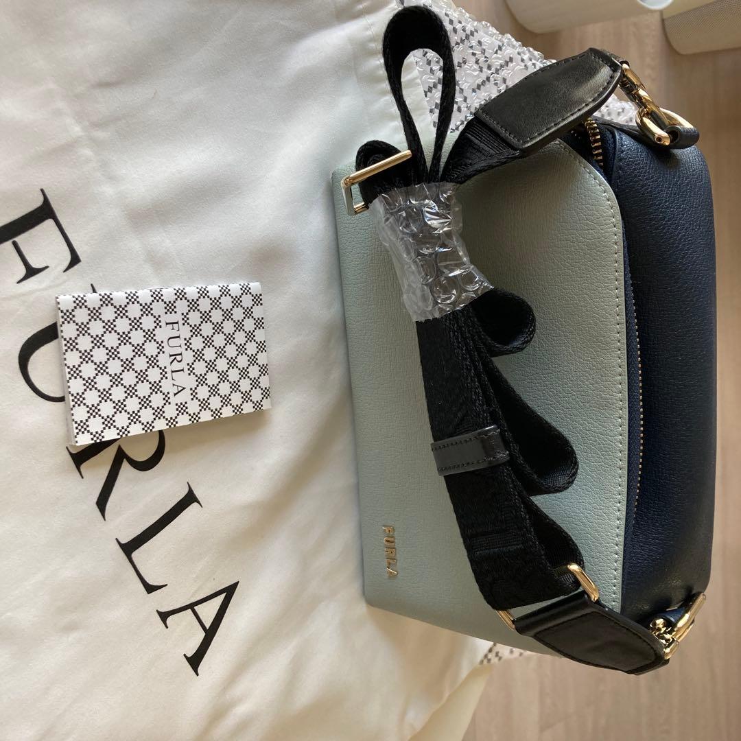 FURLA 本革 ショルダーバッグ ライトブルー/ネイビー
