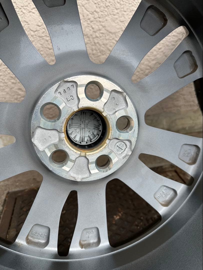 カローラツーリンクノーマルタイヤホイール付き美品