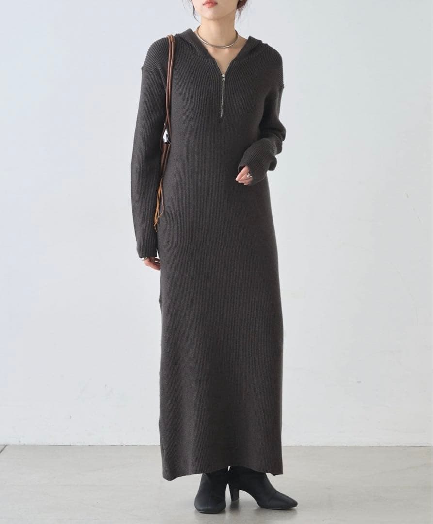 新品　SHENERY （シーナリー）　フーデットジップワンピース