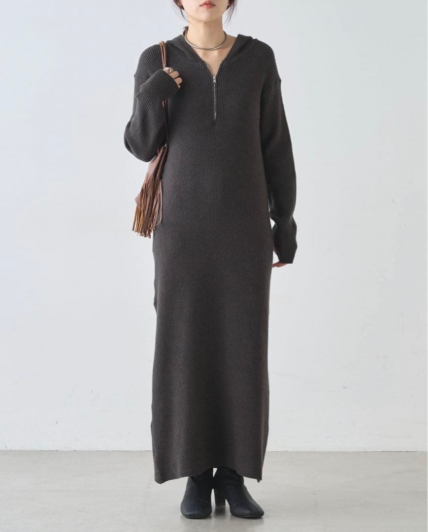 新品　SHENERY （シーナリー）　フーデットジップワンピース