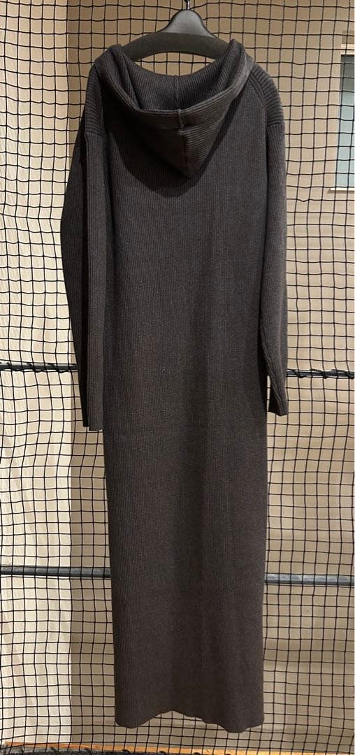 新品　SHENERY （シーナリー）　フーデットジップワンピース