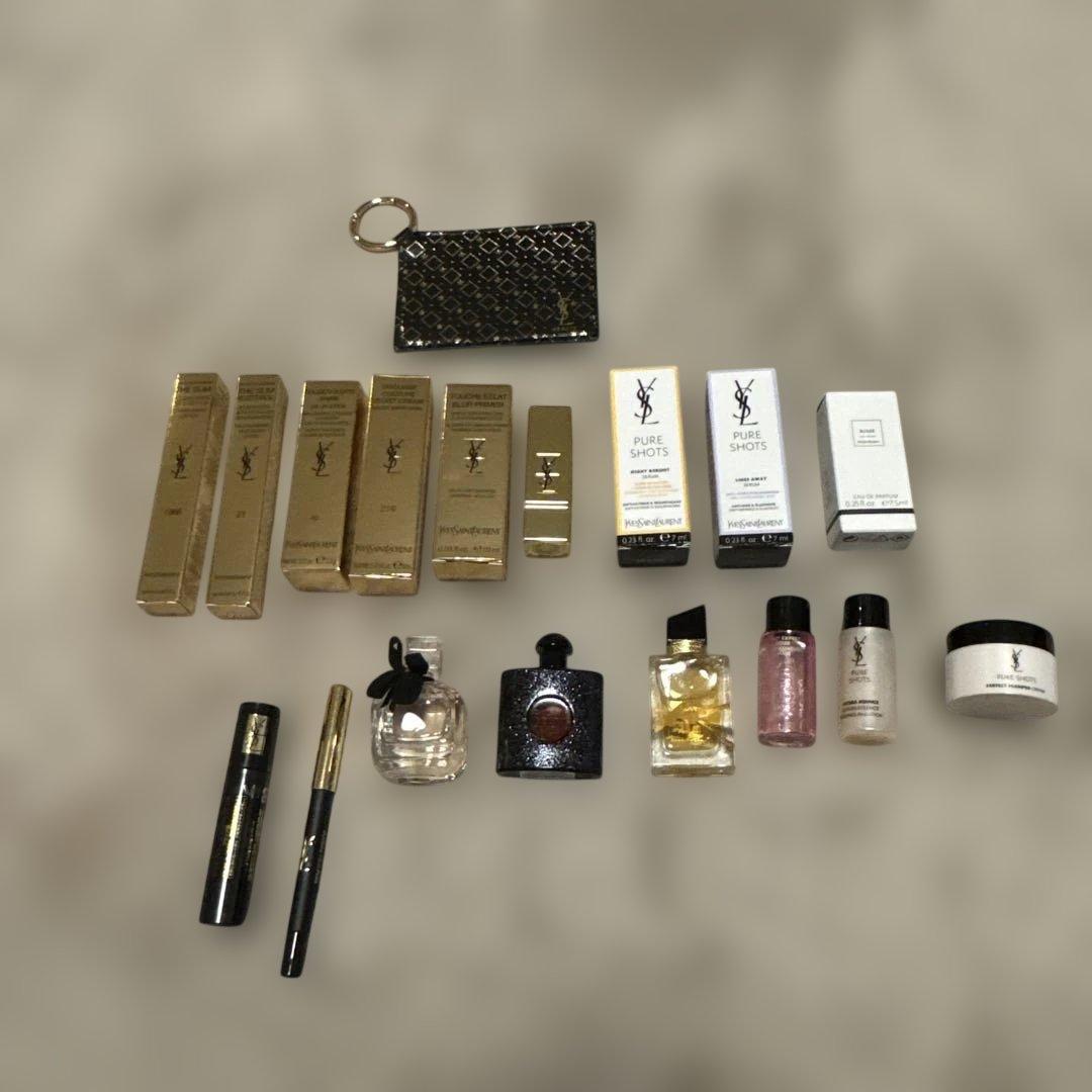 イヴ・サンローラン　２２年クリスマスコフレ