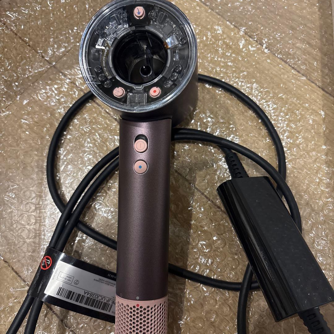 ダイソンドライヤー　パープル