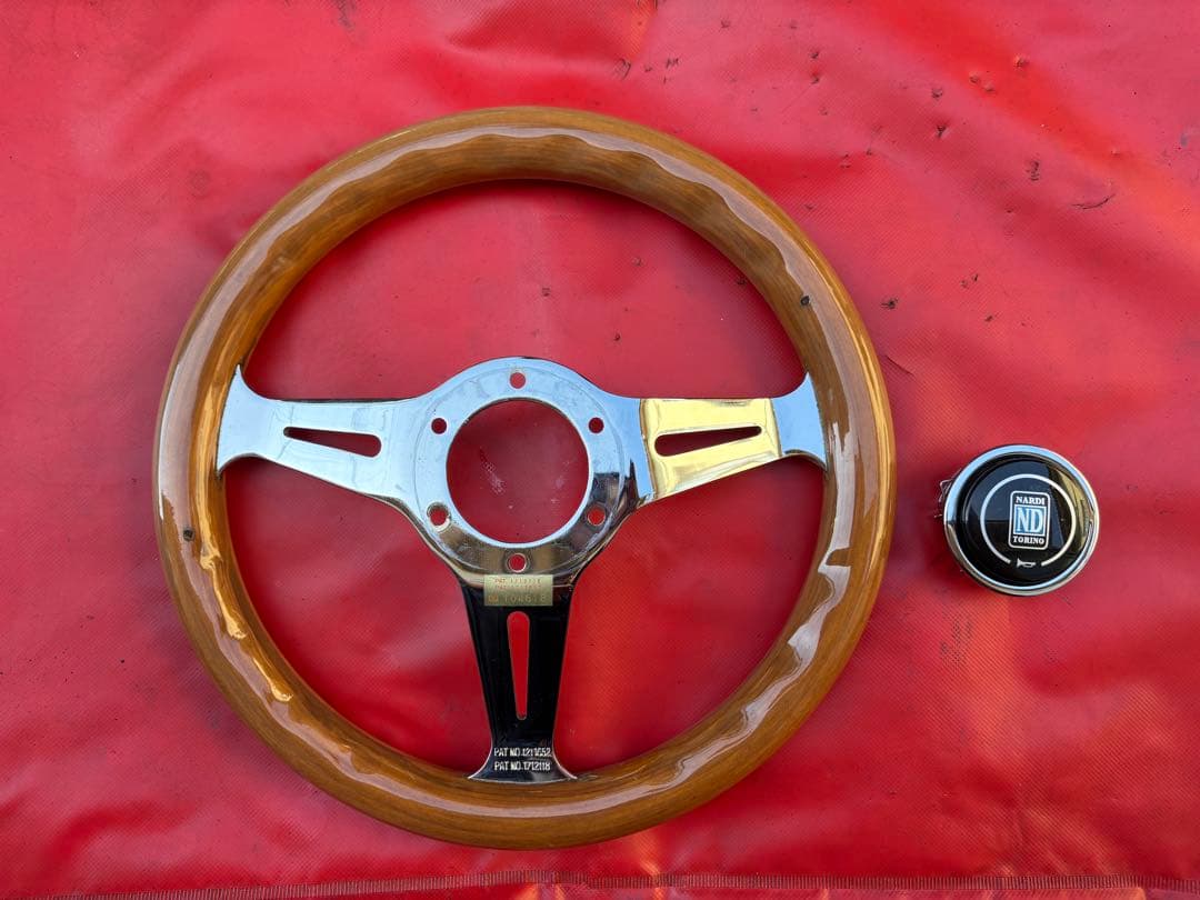 ウッドステアリング　ペイトン　30Φ 当時物　ホーンボタン付き