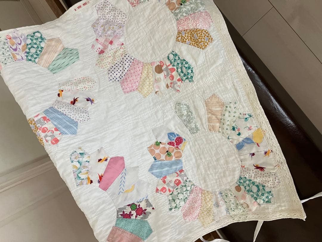 アンティークキルト　ドレスデンフリーカバー　ヴィンテージ籐籠のセット