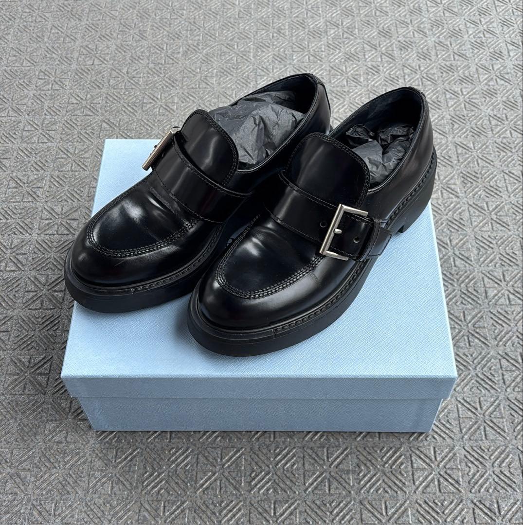 PRADA バックル付きローファー ブラック　SIZE 38