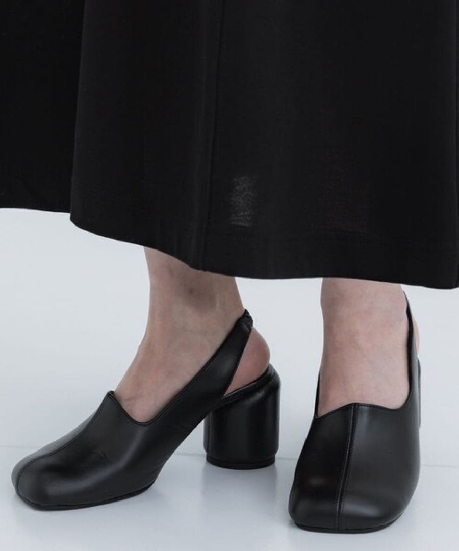 STUDIOUS ステュディオスラウンドシェイプパンプス　黒