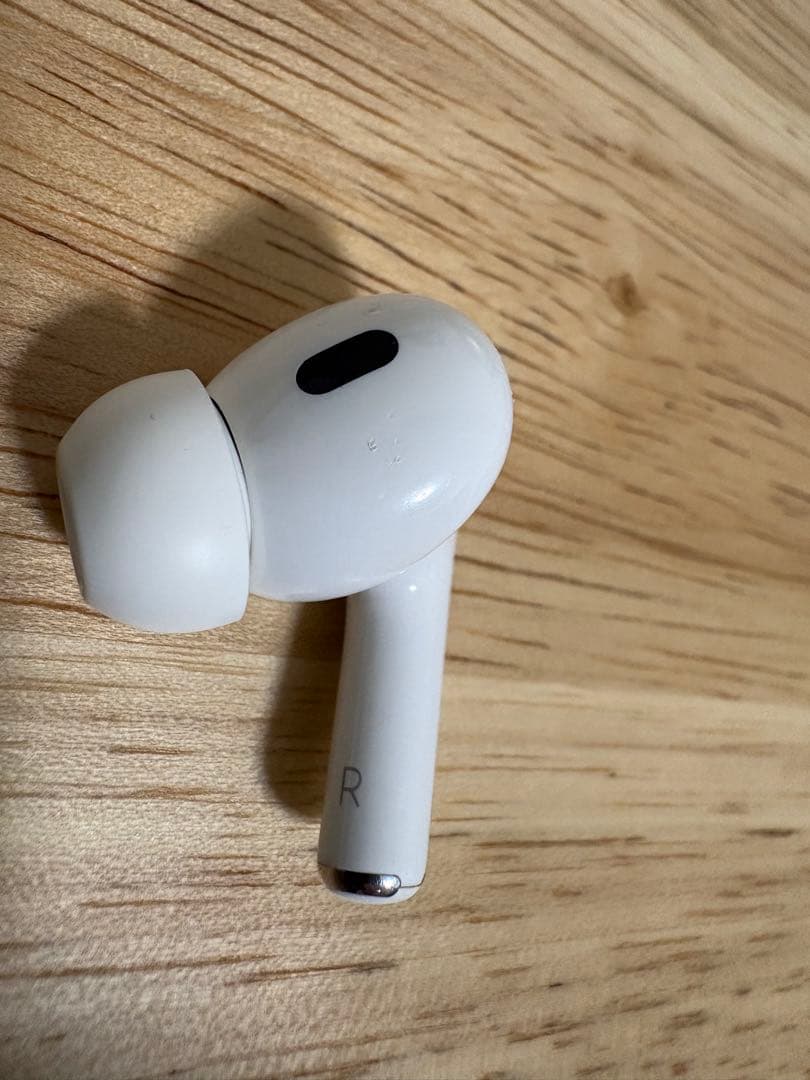Apple AirPodsPro2 充電ケース及び右耳のみ