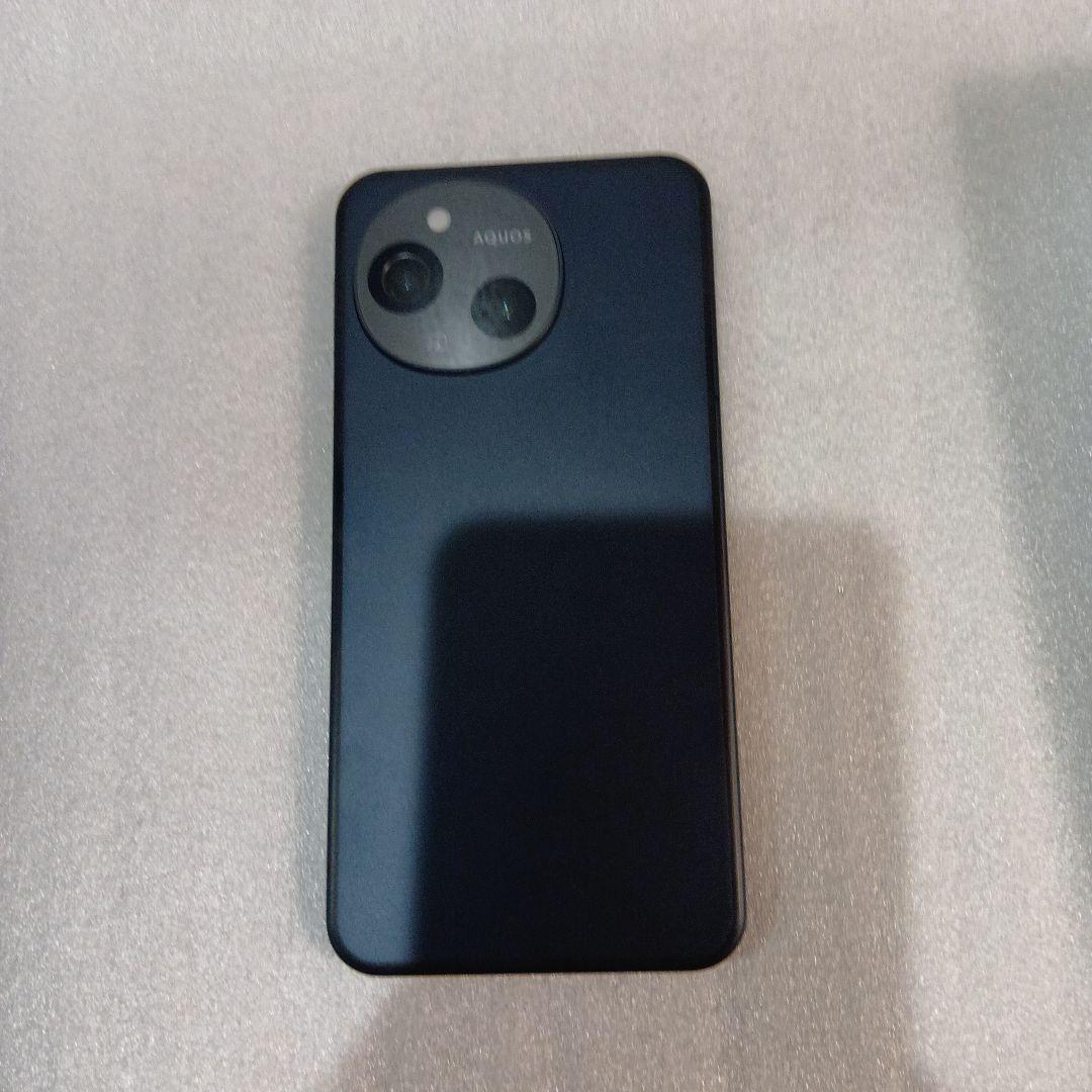 ほぼ新品 AQUOS sense9 ブラック 本体+手帳型ケース付属