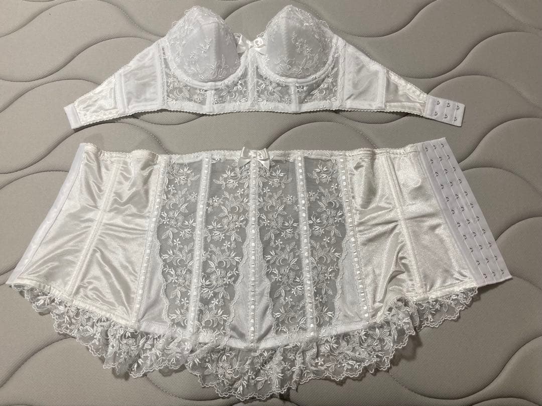 たろ【美品】C70セモアブライダルインナーセット