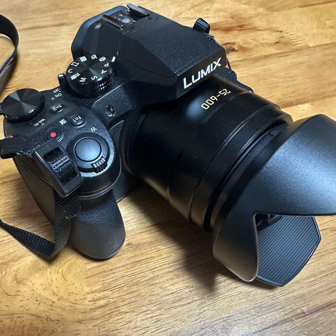 格安早者勝！ほぼ未使用パナソニックLUMIX DMC-FZ300コンパクトカメラ