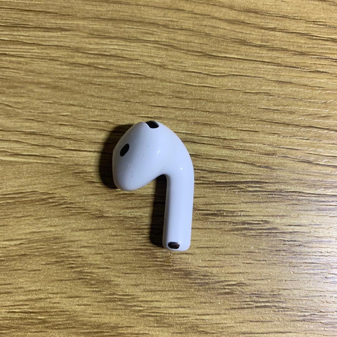 Apple AirPods 第4世代　ANC 右側　右　右耳