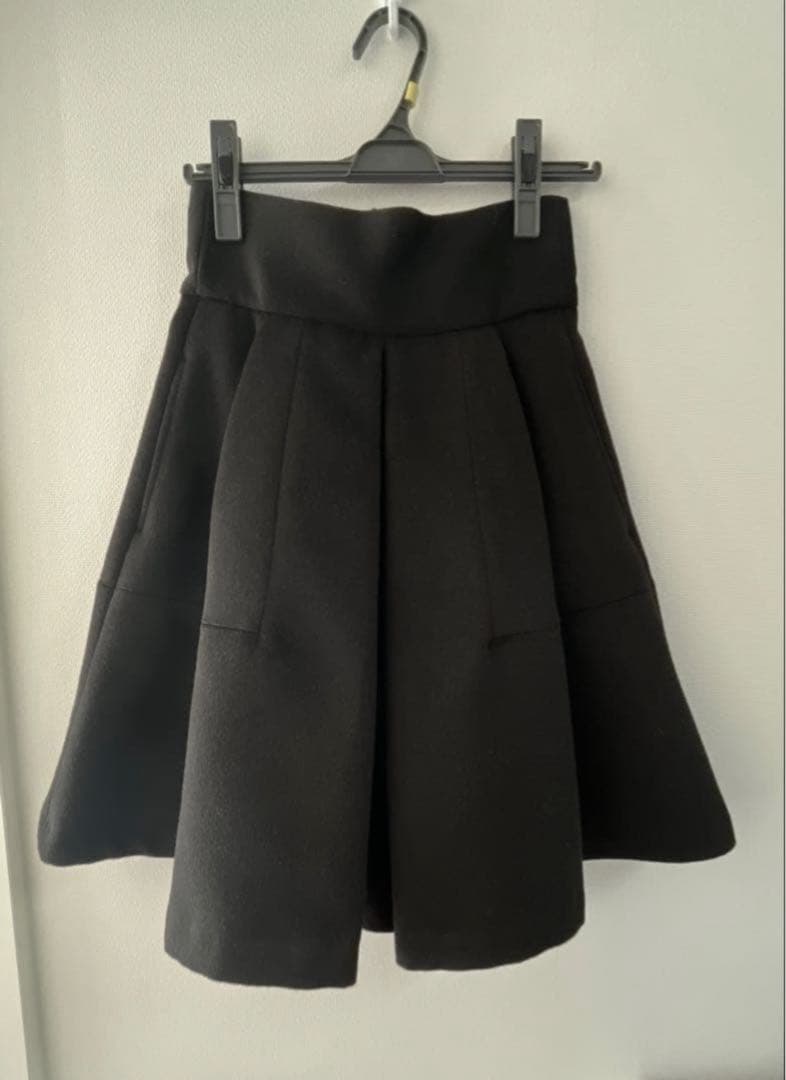 【新品タグ付】seventen ハイウエストフレアキュロット