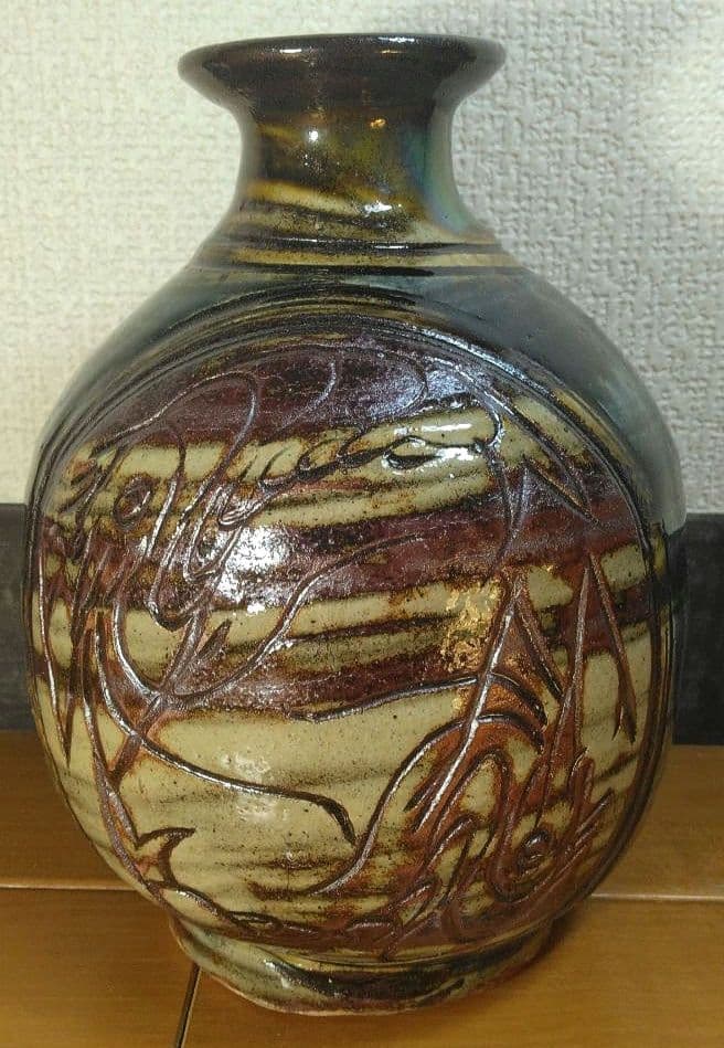 人間国宝 金城次郎 海老紋花瓶 栞 共箱 美品 壺屋焼 やちむん 壷屋焼 窓絵