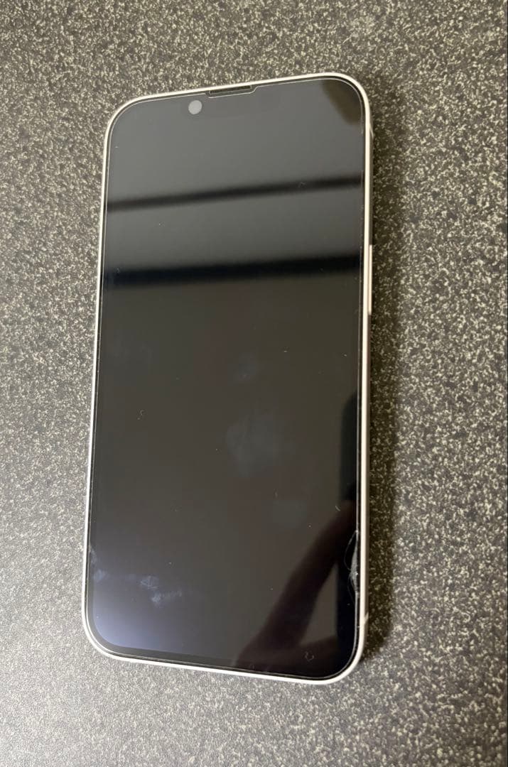 Apple iPhone13 256GB スターライト　スマートフォン本体