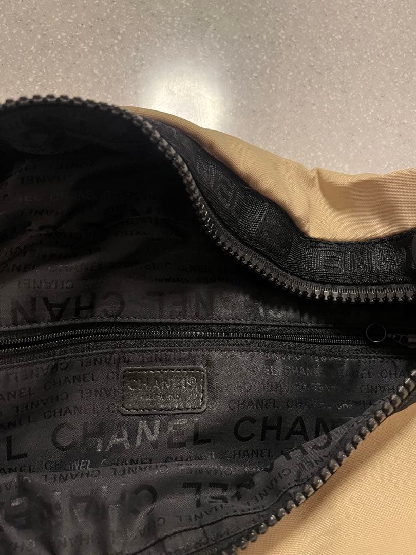 CHANEL ベージュ ウエストポーチ