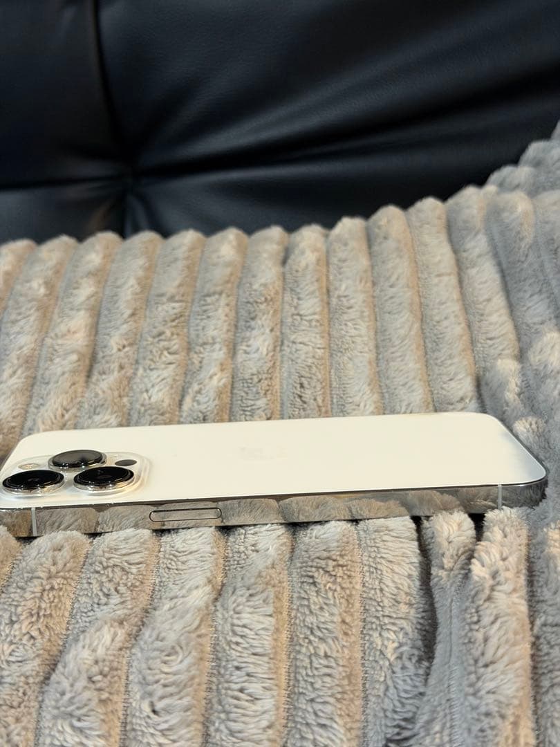 Apple iPhone 13 Pro ホワイト本体