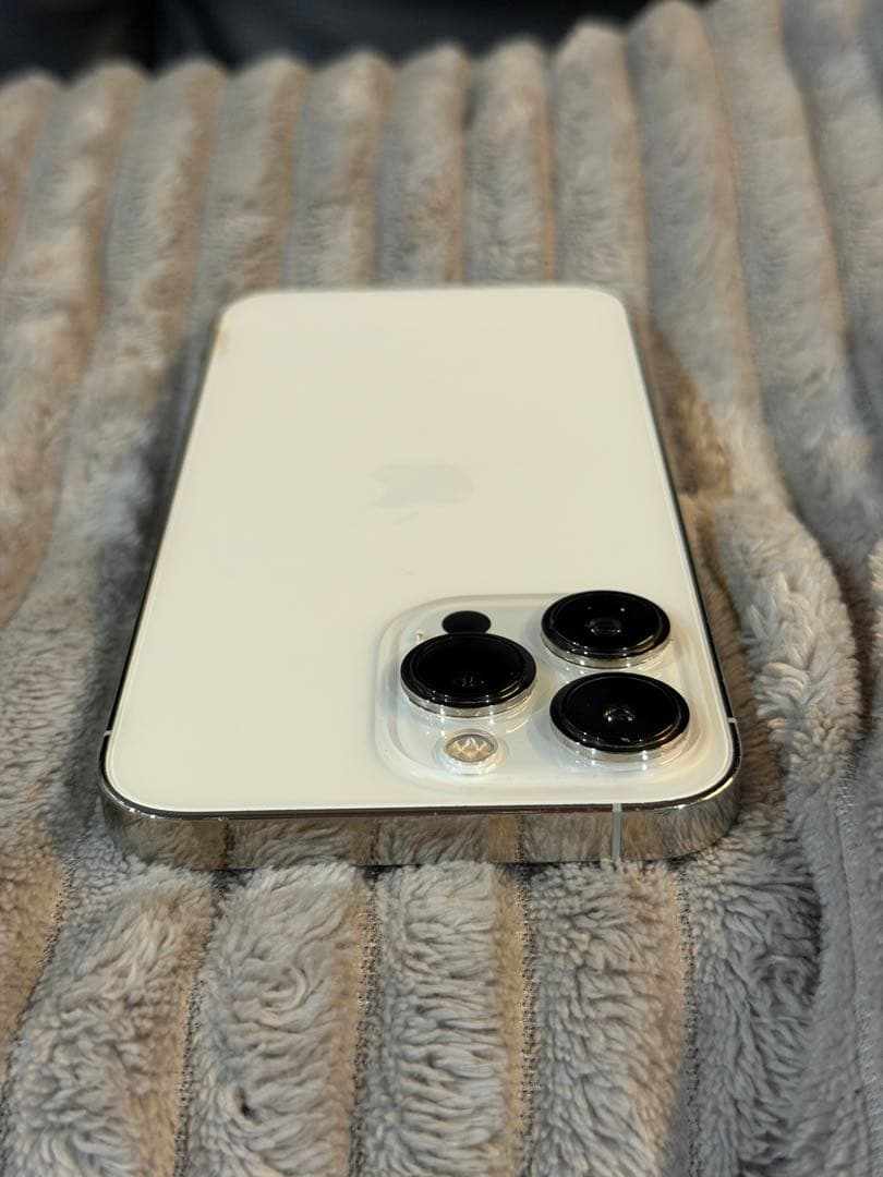 Apple iPhone 13 Pro ホワイト本体