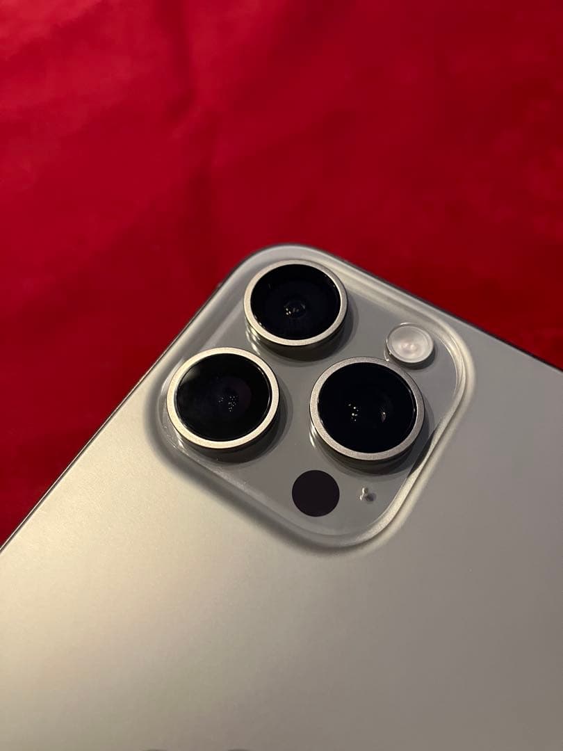 Apple iPhone 15 Pro Max 本体（1tb）