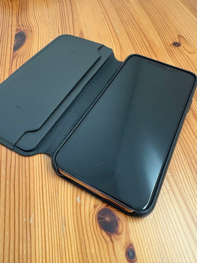 iPhone 11 ProMAX本体 256GBゴールド 純正レザーケース付