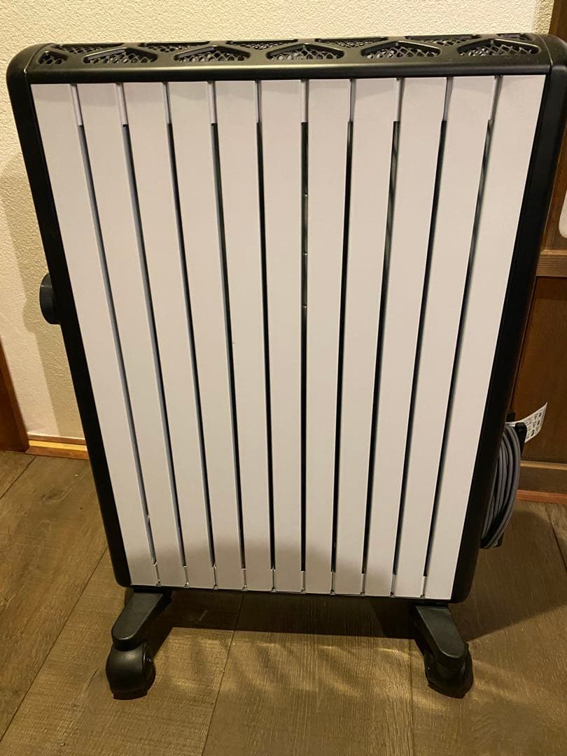 デロンギ　オイルヒーター　MDHS15-BK✨