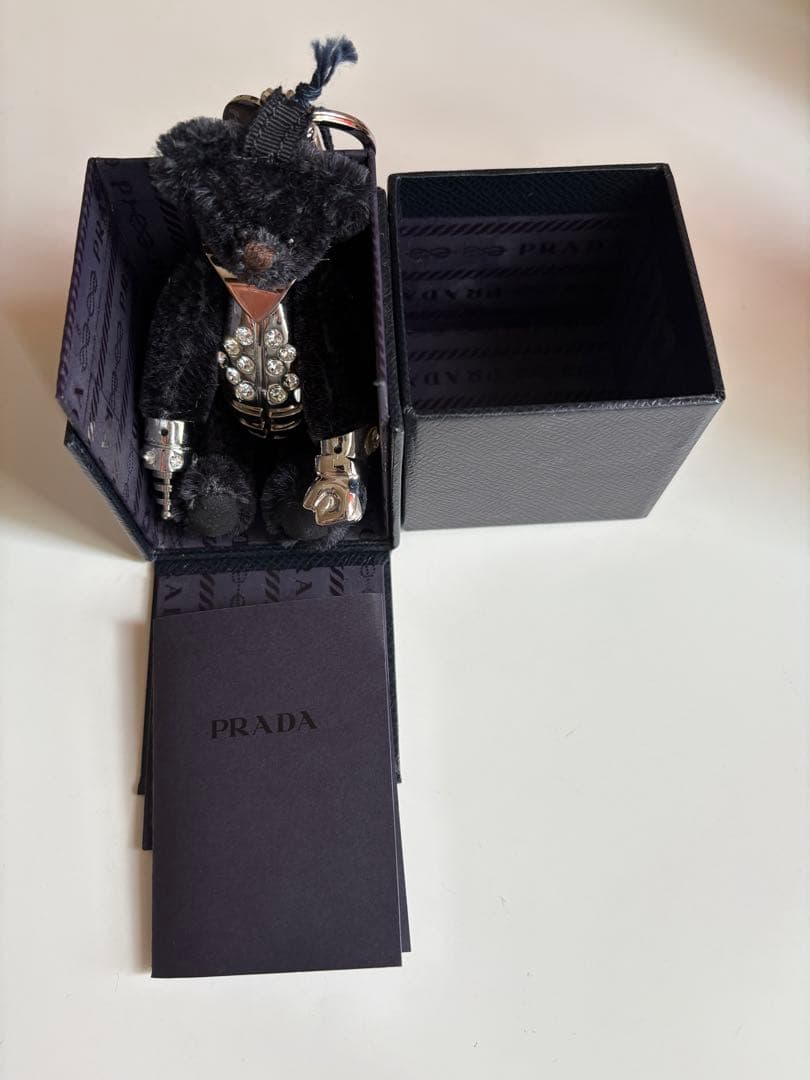 新品未使用　PRADA ベア　チャーム