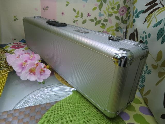 新品未使用(送料無料)13.000円　沖縄三線専用　二丁入アルミハードケース