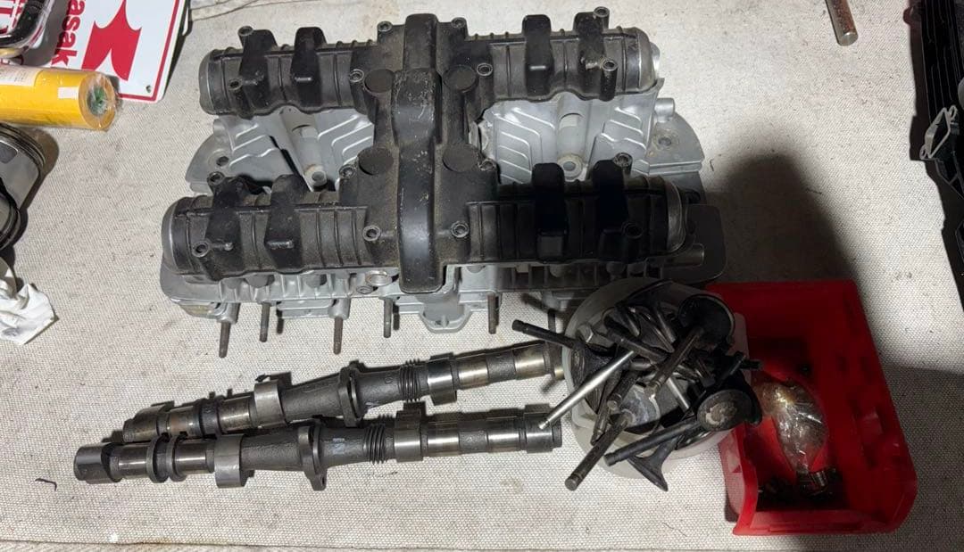 z1 シリンダーヘッド　バルブ　カムシャフト