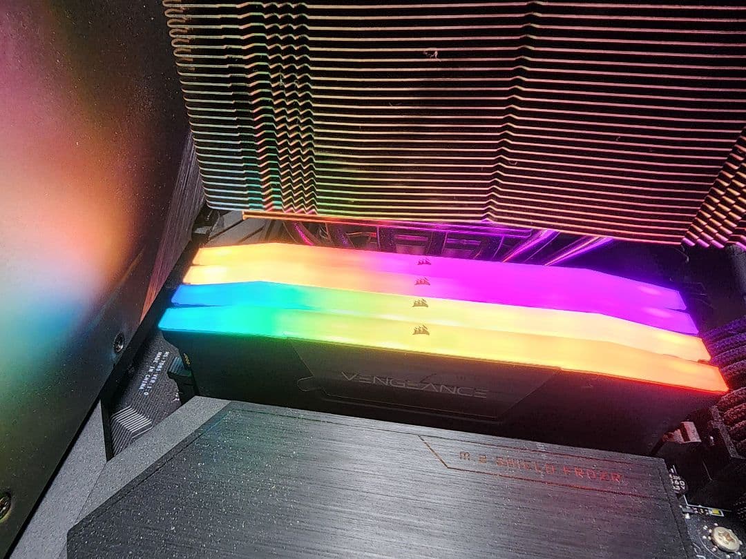 メモリ Corsair Vengeance RGB 192GB(48GB×4)