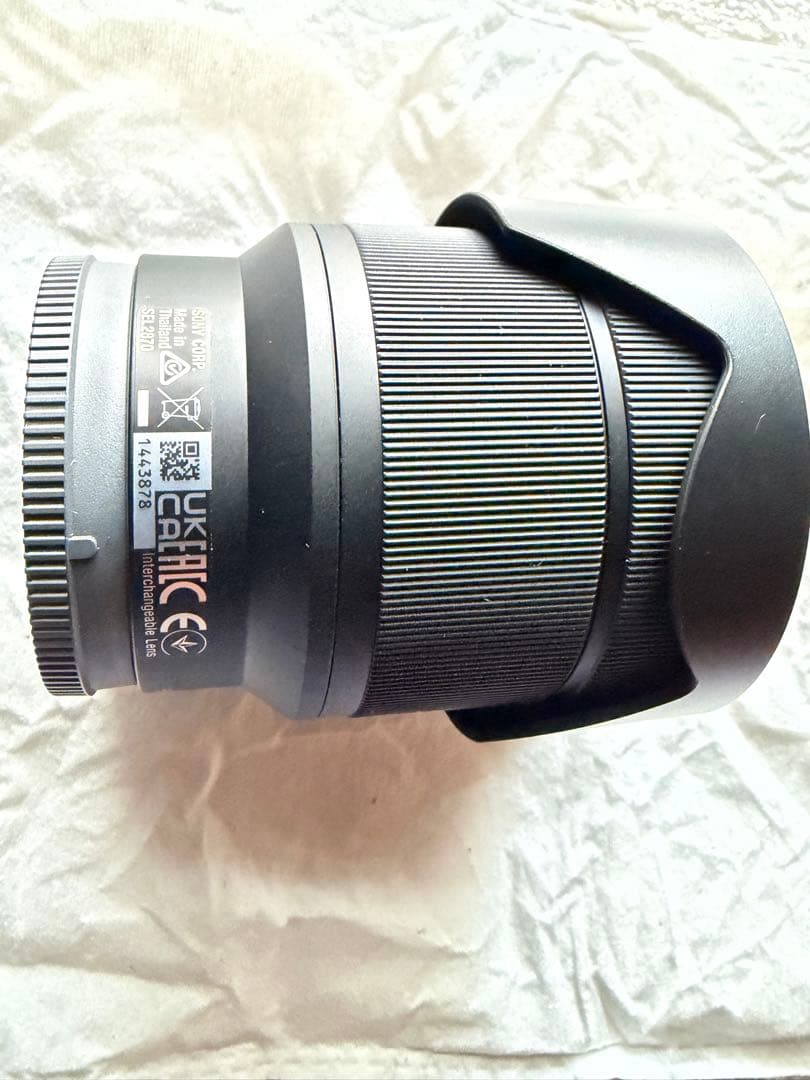 ソニー　レンズ　FE28-70mm(f3.5-5.6 oss)