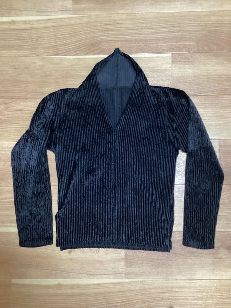ISSEY MIYAKE イッセイミヤケ　プリーツ長袖カットソー　Vネック