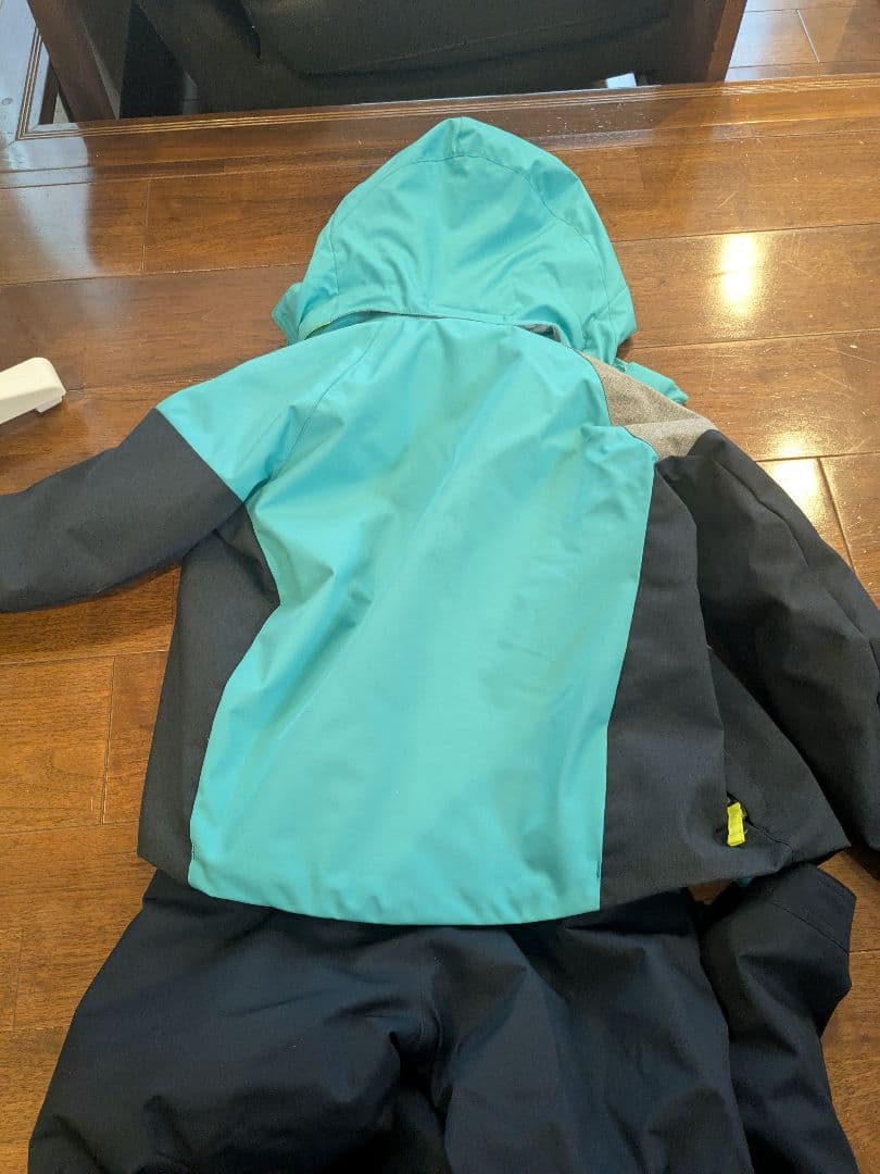 デサント スキ－ウェア子供 130cm(115-135cm調整可)