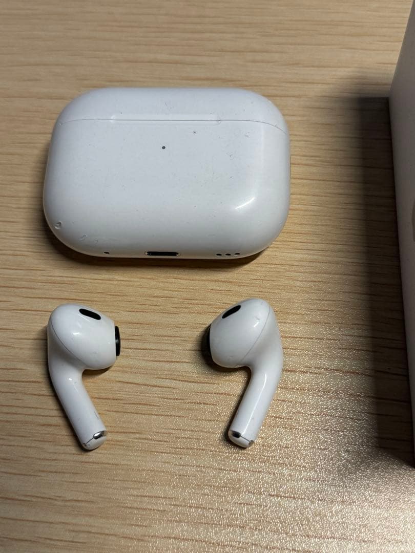 AirPods Pro 第2世代 lightning 本体と充電ケースと箱のみ