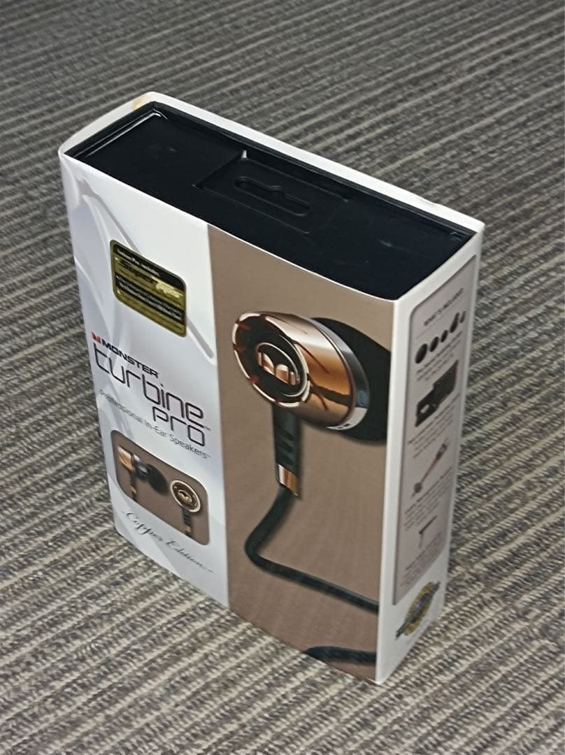 八6036【未使用品】MONSTER イヤホン　turbine pro