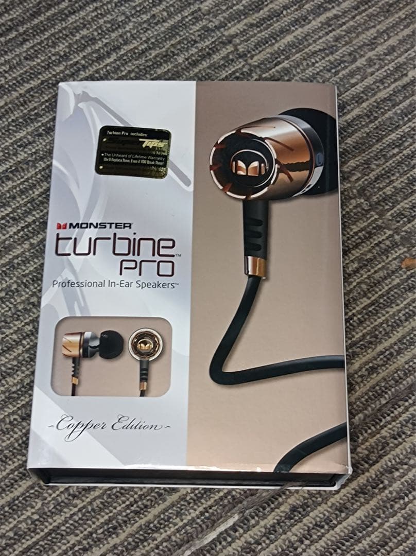 八6036【未使用品】MONSTER イヤホン　turbine pro