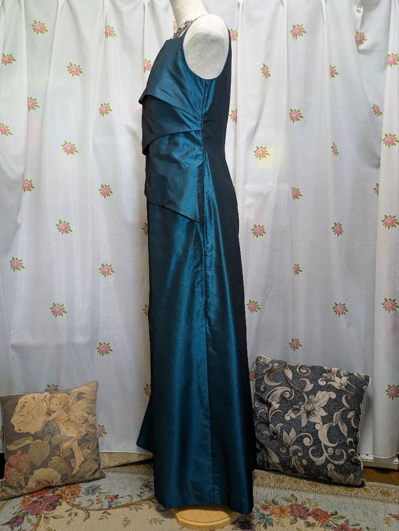 マリコ　コウガ✨青緑色✨フリル３段✨光沢タフタ✨ロングドレス