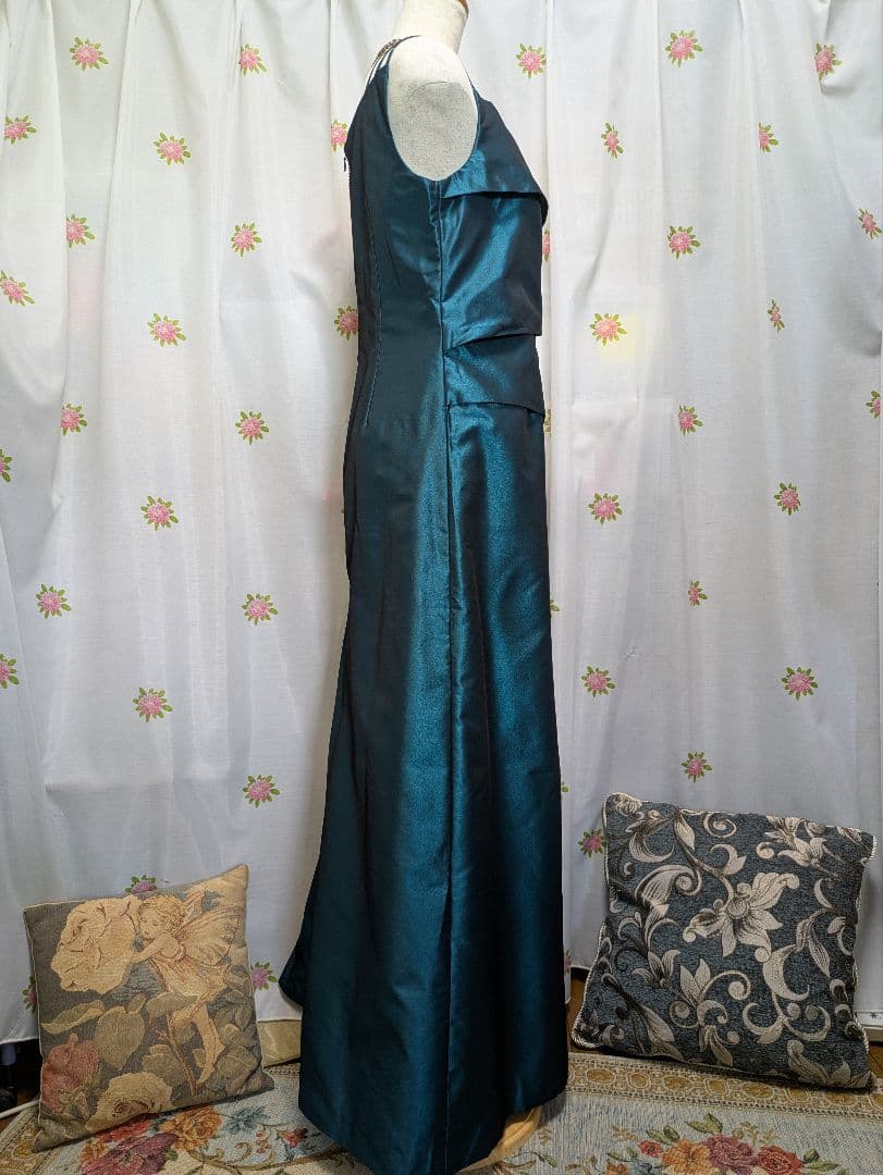 マリコ　コウガ✨青緑色✨フリル３段✨光沢タフタ✨ロングドレス