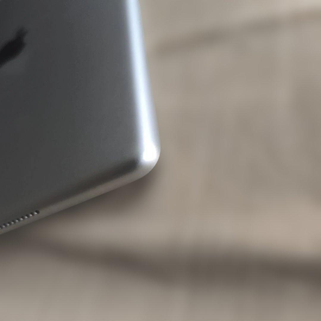 iPad 第9世代 Wi-Fi+Cellular 64GB 90％