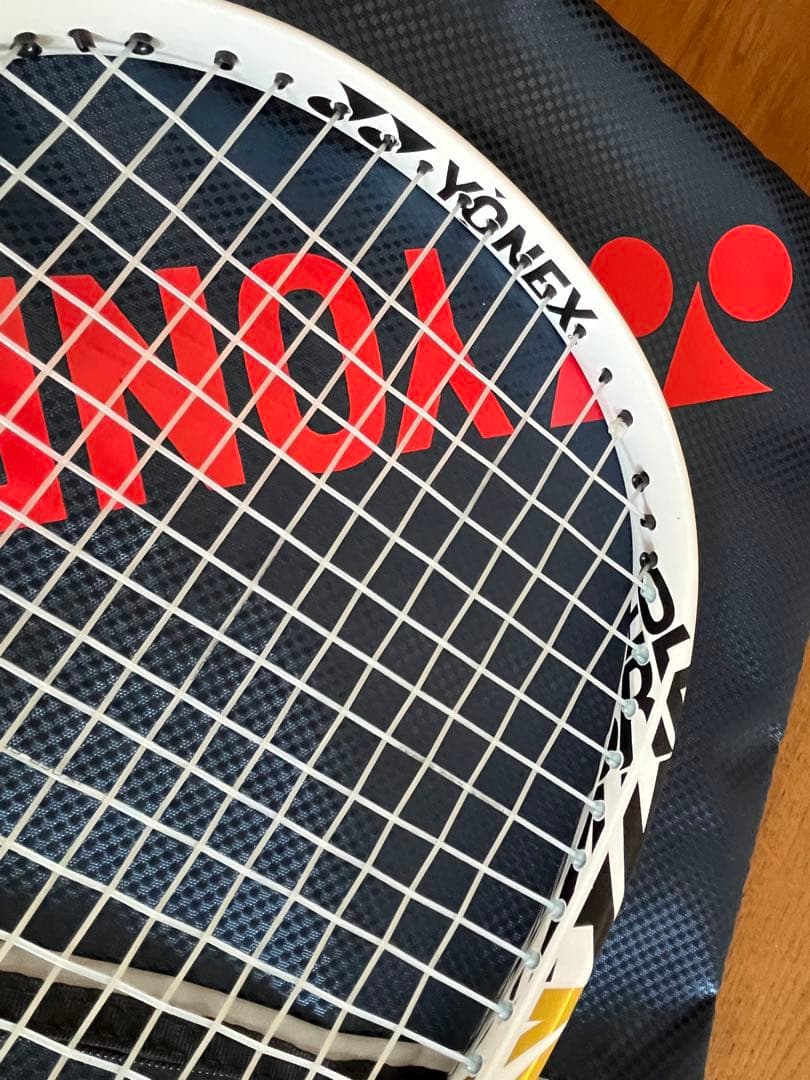 ソフトテニス ラケット ジオブレイク 70V ホワイト カバー付き