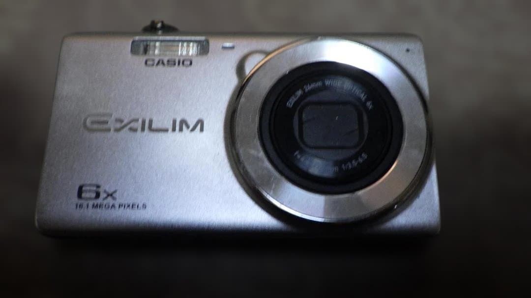 CASIO EX-ZS27 カシオ　コンパクトデジタルカメラ