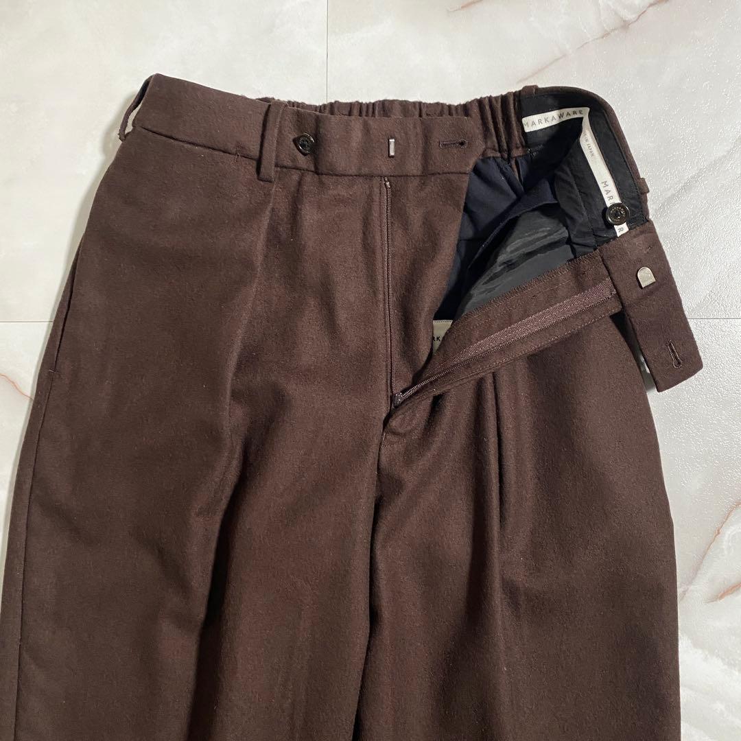 A18488 マーカウェア ウールフランネル タックワイドパンツ ブラウン 1