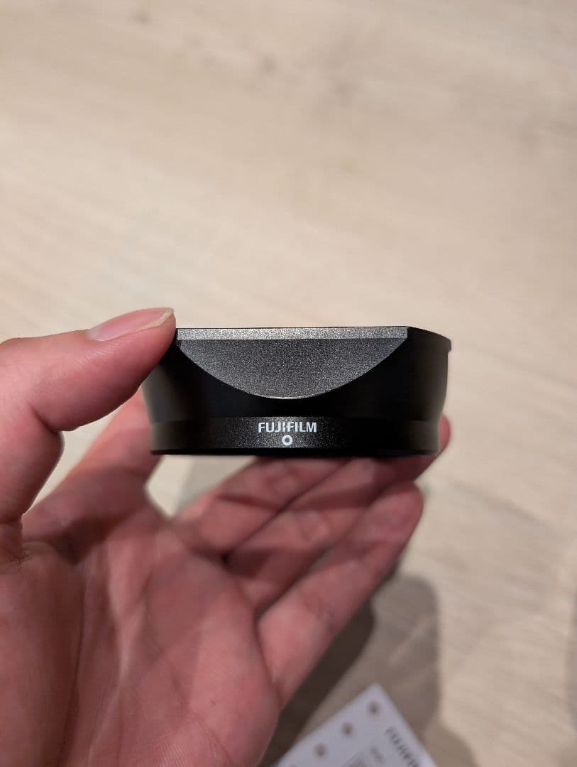 FUJIFILM XF33mmF1.4 R LM WR 純正フード付き
